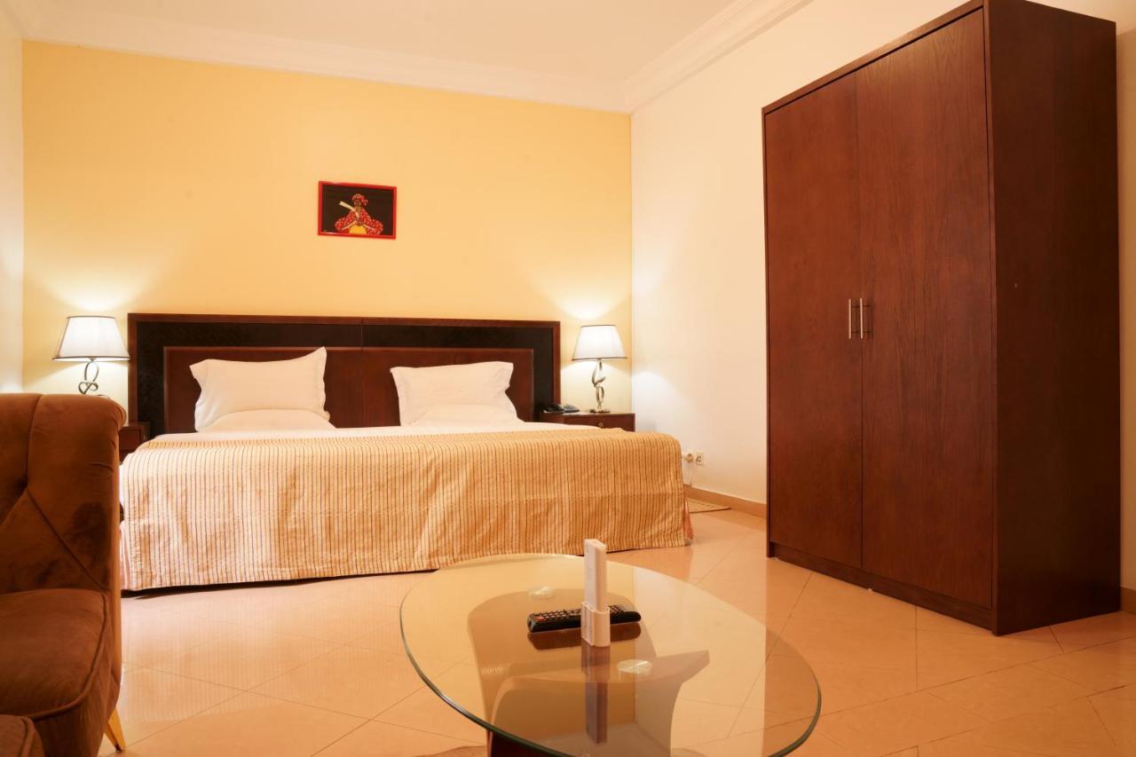 Le Feto Hotel Dakar Exterior foto